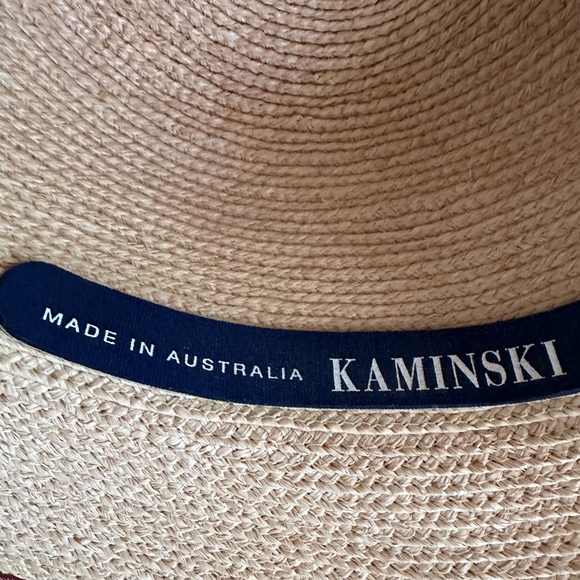 Kaminski, raffia hat. A classic! I’ve got 2 more!